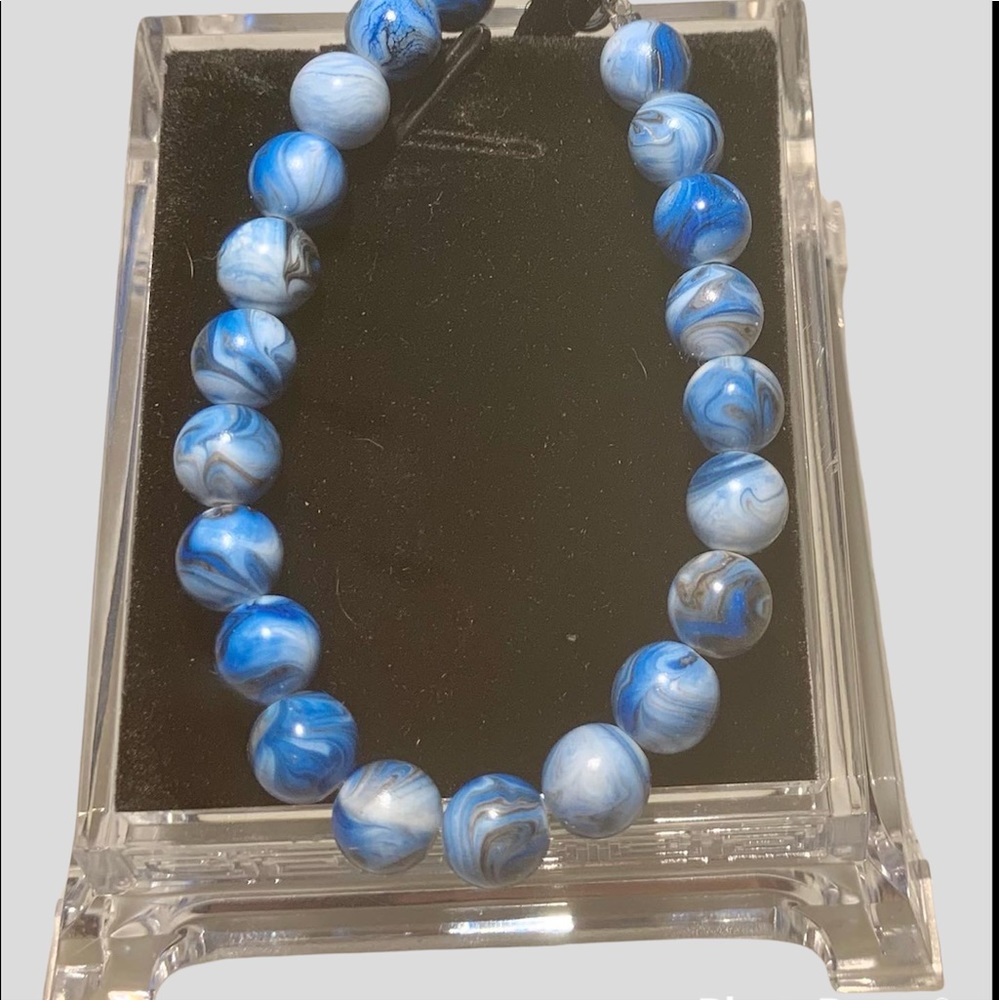 Beaded bracelet to accent any outfit